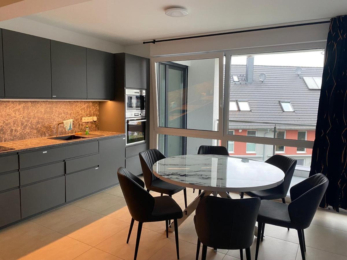 Hotel Valley Of Business Frankfurt-Airport - Black Label Penthouse Hofheim am Taunus Exterior foto